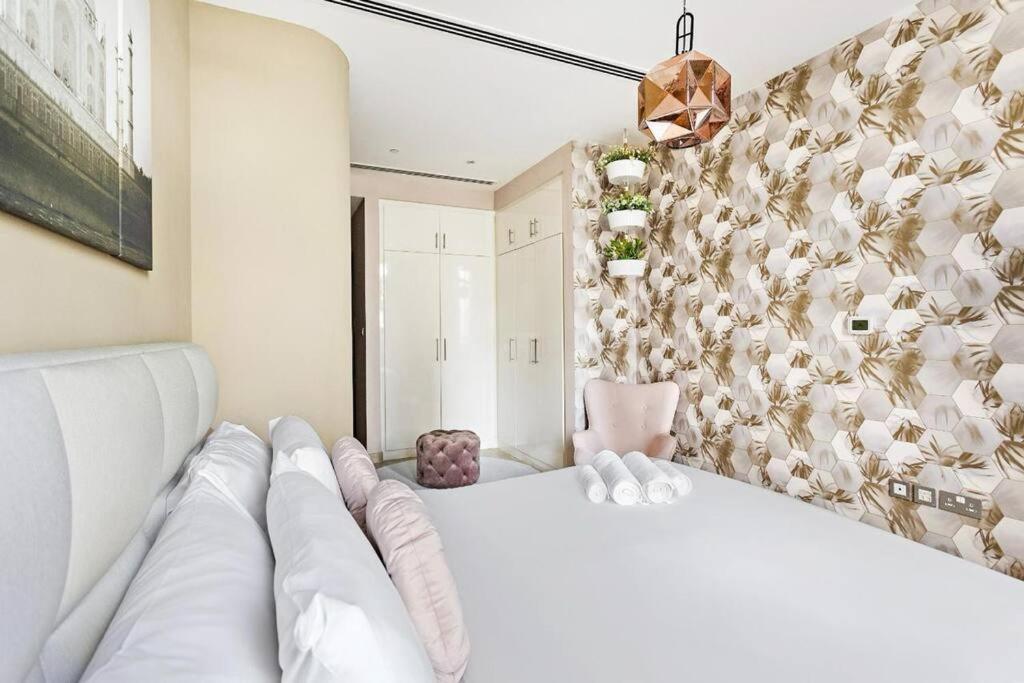 Apartment Koyo In The Heart Of Jbr Beach - 3Bdr Dubai Bagian luar foto